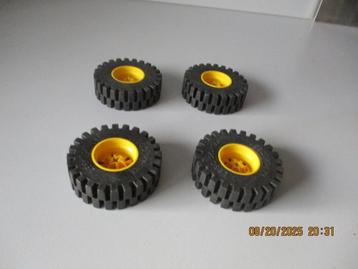 4 Lego GELE Technic Velgen 20x30 in perfecte staat! beschikbaar voor biedingen
