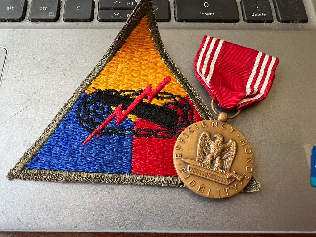 WO2 Amerikaans gegraveerde good conduct medal armored patch, Amerika, Lintje, Medaille of Wings, Ophalen of Verzenden