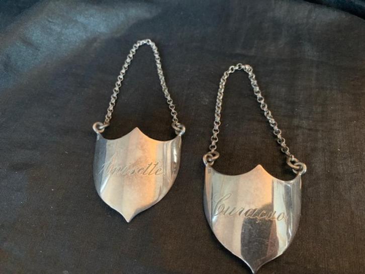 2 vintage karaf labels, decanter hangers Christofle, Antiek en Kunst, Antiek | Goud en Zilver, Ophalen of Verzenden
