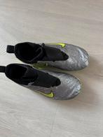 Nike voetbalschoenen maat 29,5, Sport en Fitness, Voetbal, Maat XS of kleiner, Ophalen of Verzenden, Zo goed als nieuw, Schoenen