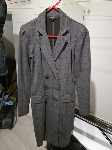 Te koop mooie jurk beschikbaar voor biedingen