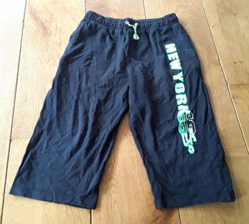 Sportbroek / korte broek (lang model)  beschikbaar voor biedingen