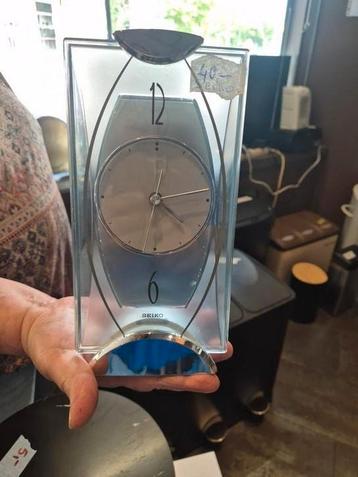 tafelklok seiko beschikbaar voor biedingen
