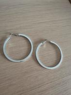 Big loop metal earrings 6 cm diameter, Ophalen of Verzenden, Zo goed als nieuw, Overige materialen