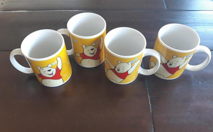 Winnie de Pooh Mok  ( 4x ), Huis en Inrichting, Keuken | Servies, Nieuw, Kop(pen) en/of Schotel(s), Overige stijlen, Ophalen
