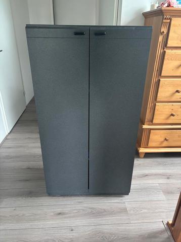 Zwarte kast