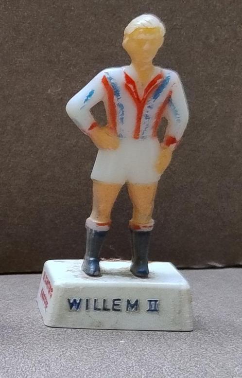 nog nooit gezien Voetbalpoppetje WILLEM II (H. Smith's ), Verzamelen, Sportartikelen en Voetbal, Gebruikt, Beeldje of Poppetje