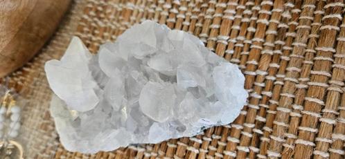 wit Calciet cluster 1, Verzamelen, Mineralen en Fossielen, Mineraal, Ophalen of Verzenden