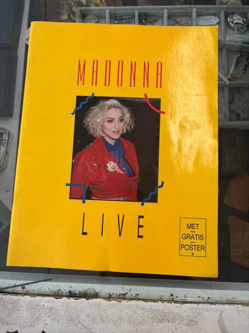 Madonna Live Boek, Boeken, Film, Tv en Media, Zo goed als nieuw, Ophalen of Verzenden