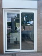 Kunstof Rehau hefschuifpui + 2 draaikiep kozijnen + wc raam, Doe-het-zelf en Verbouw, Kozijnen en Schuifpuien, Ophalen, Kunststof