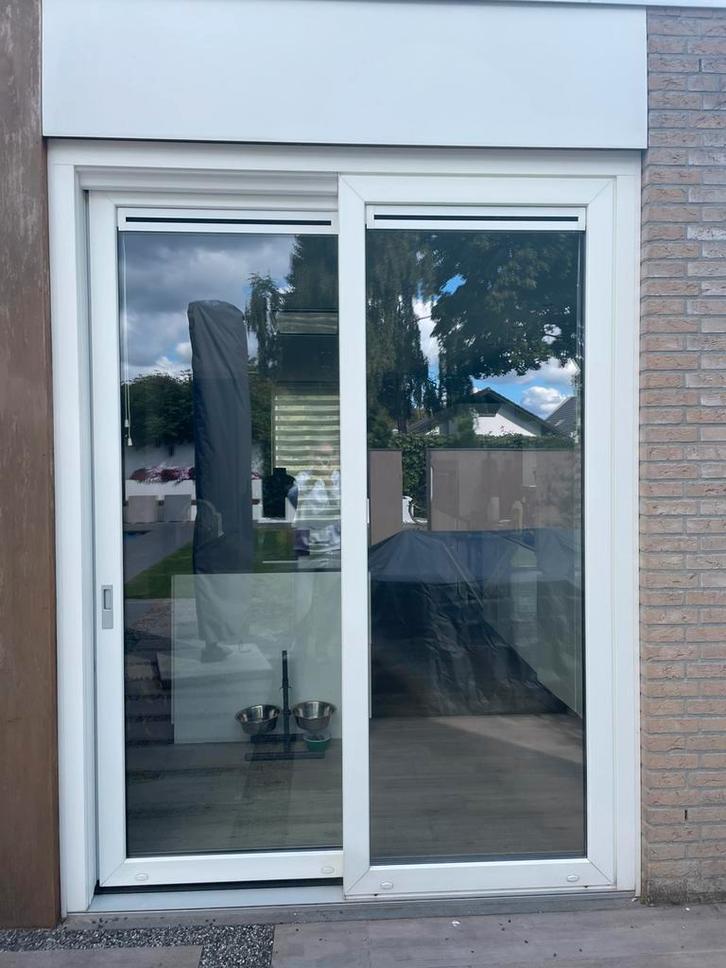 Kunstof Rehau hefschuifpui + 2 draaikiep kozijnen + wc raam, Doe-het-zelf en Verbouw, Kozijnen en Schuifpuien, Raamkozijn, Kunststof