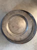 2 Enorm grote oude geleefd tinnen borden prachtige patina, Ophalen of Verzenden