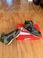 Nike Dunk Rebel Olive Black - Maat 39 - Nieuw!, Ophalen of Verzenden, Nieuw, Zwart, Sneakers of Gympen