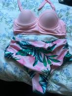 Prachtige halter bikini mt 36 met hoog broekje, Kleding | Dames, Badmode en Zwemkleding, Ophalen of Verzenden, Zo goed als nieuw