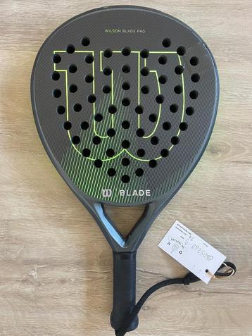 Wilson Blade Pro V2 beschikbaar voor biedingen