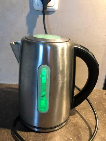 Waterkoker in goede staat met 1,7 liter inhoud. beschikbaar voor biedingen