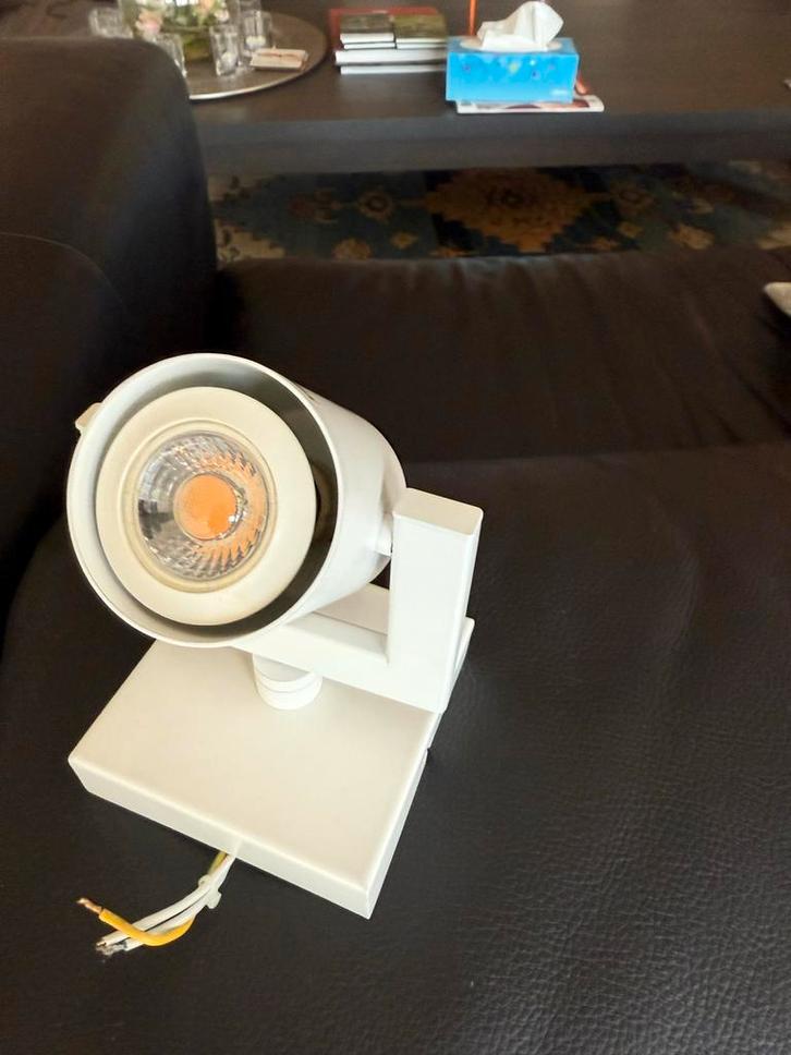 11 Witte Opbouwspots, Huis en Inrichting, Lampen | Spots, Zo goed als nieuw, Plafondspot of Wandspot, Metaal of Aluminium, Led