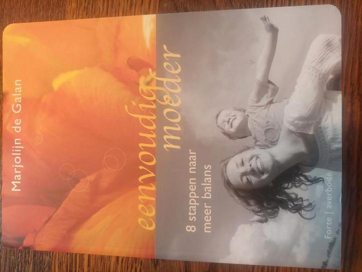 Marjolijn de Galan - Eenvoudig moeder, Boeken, Psychologie, Zo goed als nieuw, Ophalen of Verzenden