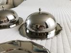Twee cloches met vier onderborden, Ophalen of Verzenden, Gebruikt