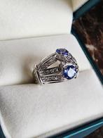 Massieve gouden ring met tanzanieten en diamanten, Ophalen of Verzenden, Zo goed als nieuw, 17 tot 18, Dame of Heer