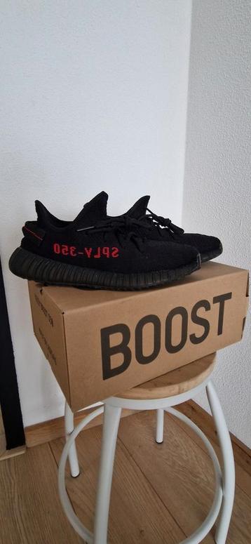 Yeezy Boost 350 V2 Bred beschikbaar voor biedingen