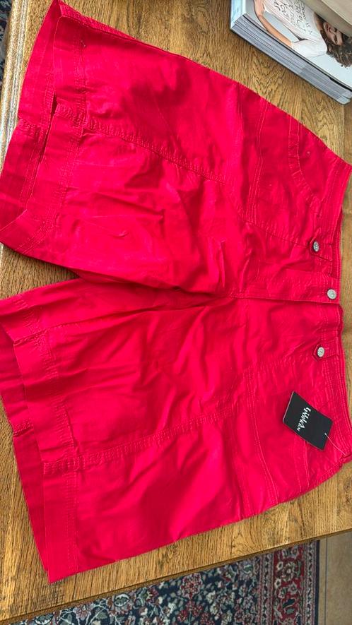 Ulla Popken maat 52 korte broek rood nieuw!!!, Kleding | Dames, Grote Maten, Nieuw, Broek of Spijkerbroek, Rood, Ophalen of Verzenden