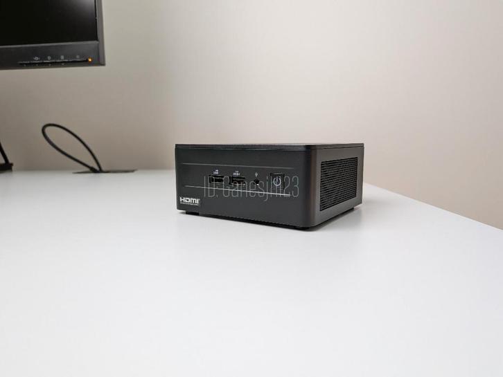 Asus NUC 12 Pro Kit NUC12WSHi3 (i3-1220p, 16GB en 512GB SSD), Computers en Software, Desktop Pc's, Zo goed als nieuw, 3 tot 4 Ghz