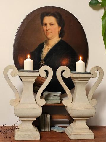2 grote antieke houten kandelaars / altaarkandelaar vaas  beschikbaar voor biedingen