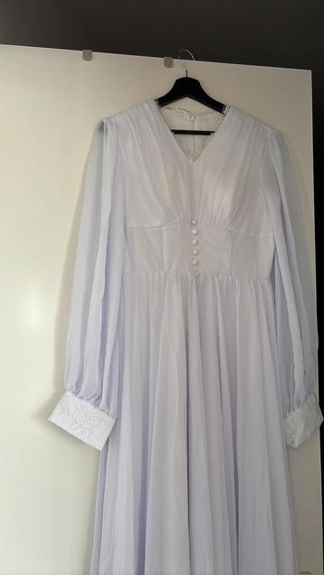 Gemeente jurk beschikbaar voor biedingen