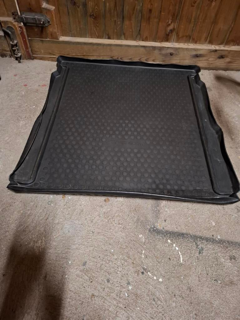 Rubberen kofferbakmat Volvo V70 - Afhalen, Auto diversen, Kofferbakmatten, Ophalen of Verzenden, Gebruikt