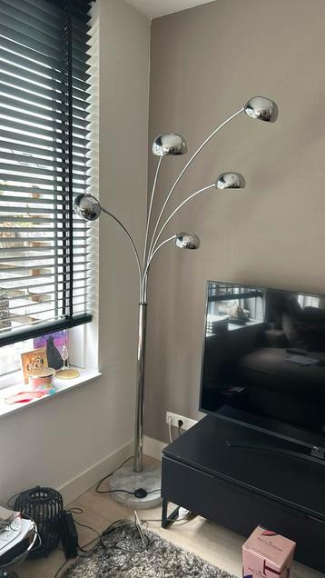 Design lamp beschikbaar voor biedingen