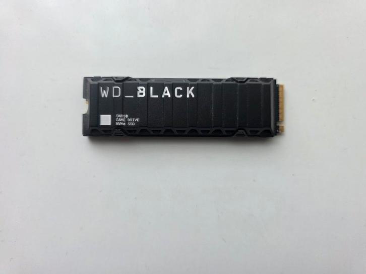 WD BLACK SN850 1TB NVMe SSD +Heatsink voor PS5/Laptop Lees❗️, Computers en Software, Harde schijven, Zo goed als nieuw, Console