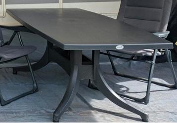 Europa Hartman tuintafel van 2023 beschikbaar voor biedingen