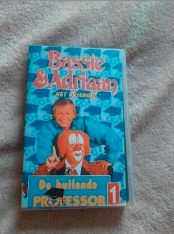 Bassie en Adriaan - Huilende Professor Griengas 1 videoband
 beschikbaar voor biedingen