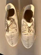 Adidas Yeezy Boost 350 V2 Cream White - Maat 44, Kleding | Heren, Schoenen, Ophalen of Verzenden, Zo goed als nieuw, Wit, Sneakers of Gympen