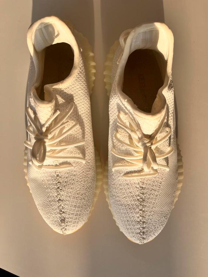 Adidas Yeezy Boost 350 V2 Cream White - Maat 44, Kleding | Heren, Schoenen, Zo goed als nieuw, Sneakers of Gympen, Wit, Ophalen of Verzenden