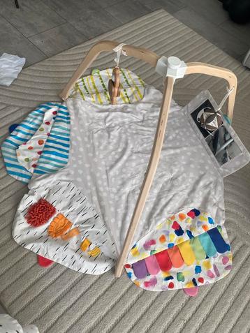 Lovevery babygym beschikbaar voor biedingen