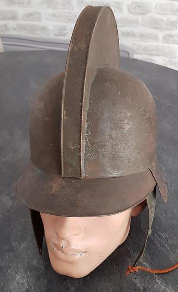 leuke oude helm van theater Duitsland?. beschikbaar voor biedingen