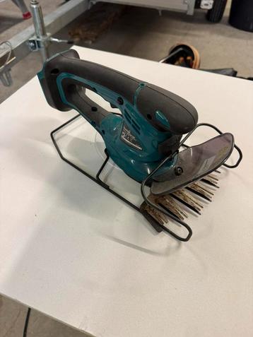 Makita 14V grasschaar beschikbaar voor biedingen