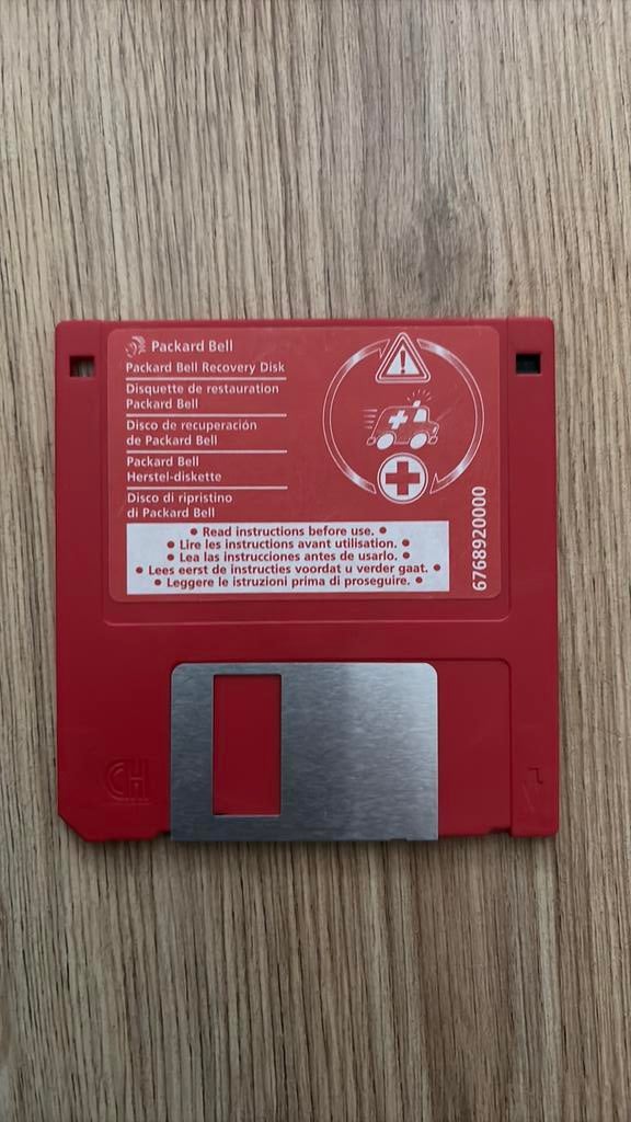 Packard Bell Recovery Floppy, Computers en Software, Beschrijfbare discs, Ophalen of Verzenden, Zo goed als nieuw, Overige typen