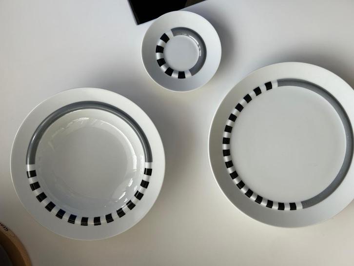 Origineel Rosenthal Cupola servies, Huis en Inrichting, Keuken | Servies, Zo goed als nieuw, Bord(en), Overige stijlen, Porselein