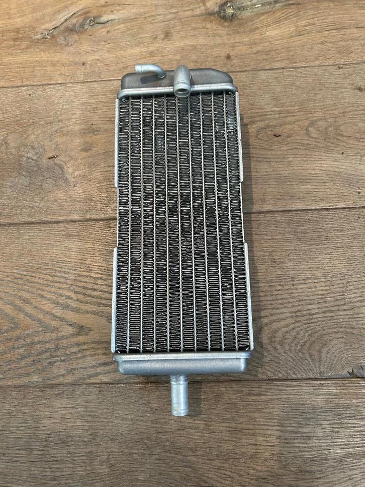 Gebruikte GasGas EC/MC 200/250/300 radiator origineel '98-06, Motoren, Tuning en Styling, Ophalen of Verzenden