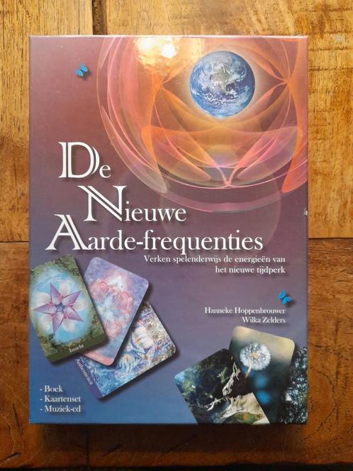 Hanneke Hoppenbrouwer - De nieuwe aarde-frequenties, Boeken, Esoterie en Spiritualiteit, Zo goed als nieuw, Achtergrond en Informatie