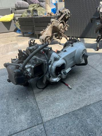 Mp3 / vespa gts 250cc blok quasar beschikbaar voor biedingen