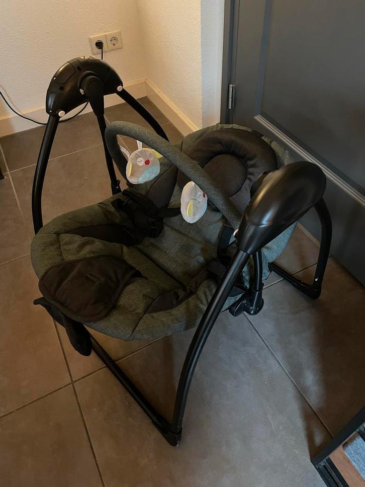 Qute Q-swing baby schommelstoel, Kinderen en Baby's, Overige Kinderen en Baby's, Zo goed als nieuw, Ophalen