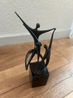 2 zware metalen bronzen beeldjes uit erfenis., Antiek en Kunst, Kunst | Designobjecten, Ophalen of Verzenden