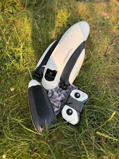 PowerDolphin voerboot voerbak & fishfinder met app bediening, Watersport en Boten, Hengelsport | Karpervissen, Zo goed als nieuw