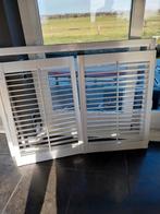 2 mooie witte shutters, passend in buitenframe, Ophalen, 100 tot 150 cm, Zo goed als nieuw, Het toevoegen van stijl aan het interieur.