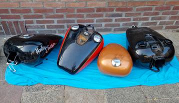 Diverse tanks 4x Harley Davidson benzine tank opknapper beschikbaar voor biedingen