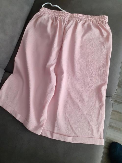 Nieuw Roze Dames Shortje - Maat L, Kleding | Dames, Broeken en Pantalons, Nieuw, Maat 42/44 (L), Roze, Kort, Ophalen